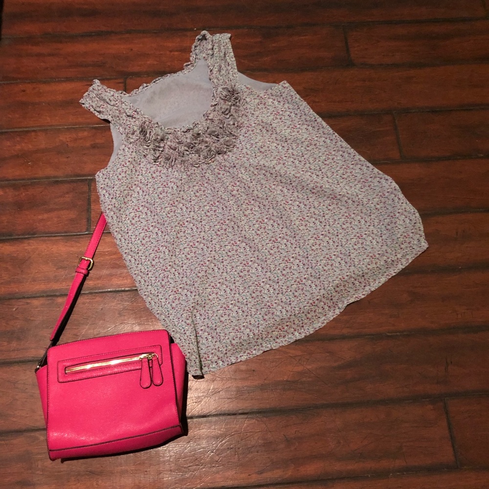 Cute, floral print, ruffled top